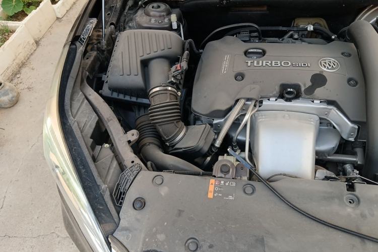 Used Buick Envision 2020 28T Four-Wheel Drive Elite Version Engine Bay Right