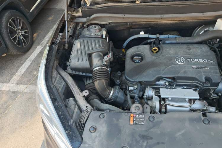 Used Buick Envision 2020 20T Two-Wheel Drive Luxury Model Engine Bay Right