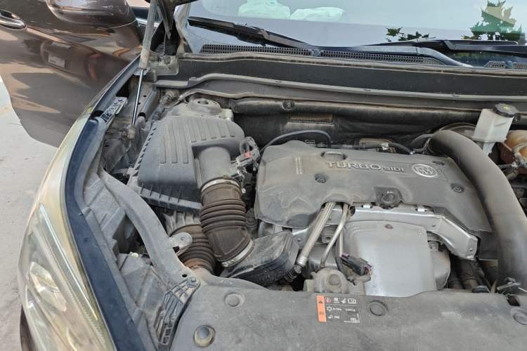 Used Buick Envision 2020 28T Four-Wheel Drive Elite Version Engine Bay Right