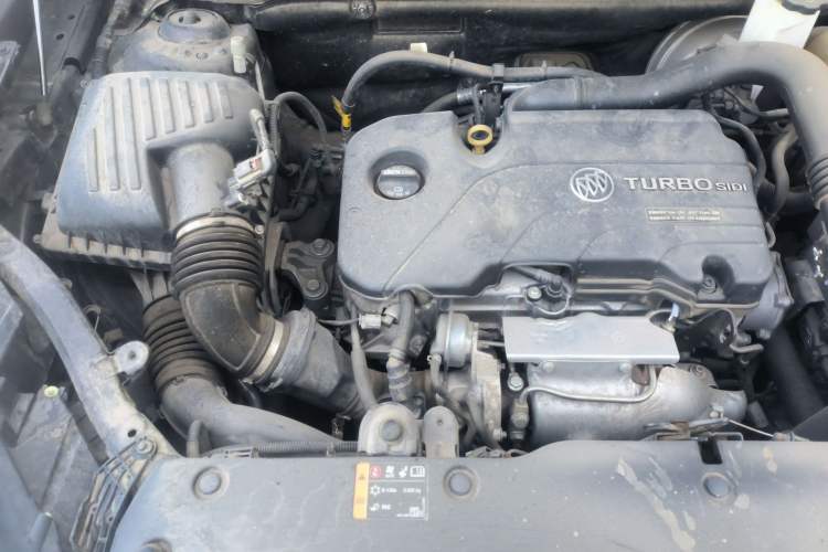 Used Buick Envision 2020 20T Two-Wheel Drive Luxury Model Engine Bay Right