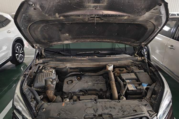 Used Buick Envision 2020 20T Two-Wheel Drive Elite Version Engine Bay