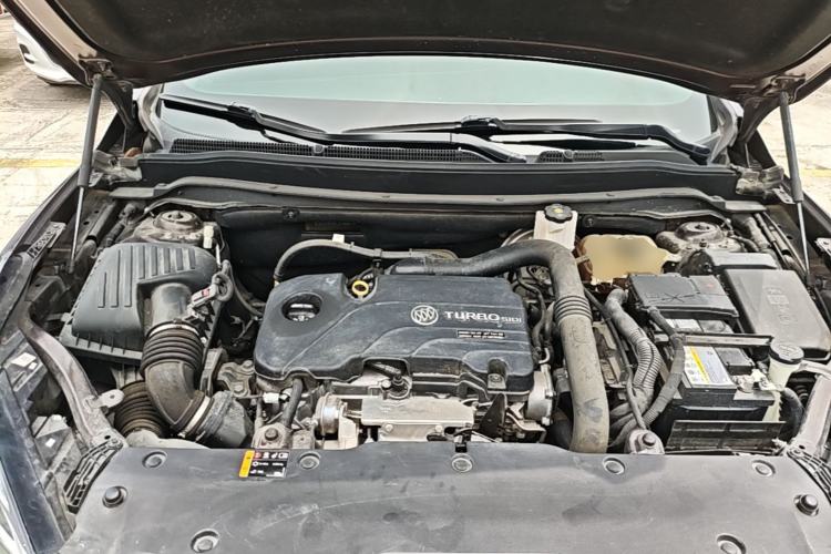 Used Buick Envision 2020 20T Two-Wheel Drive Elite Version Engine Bay