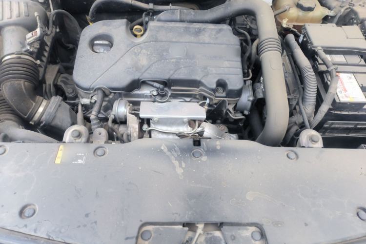 Used Buick Envision 2020 20T Two-Wheel Drive Luxury Model Engine Bay