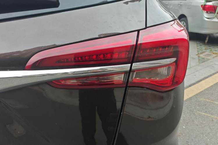 Used Buick Envision 2020 20T Two-Wheel Drive Leading Version Exterior 3