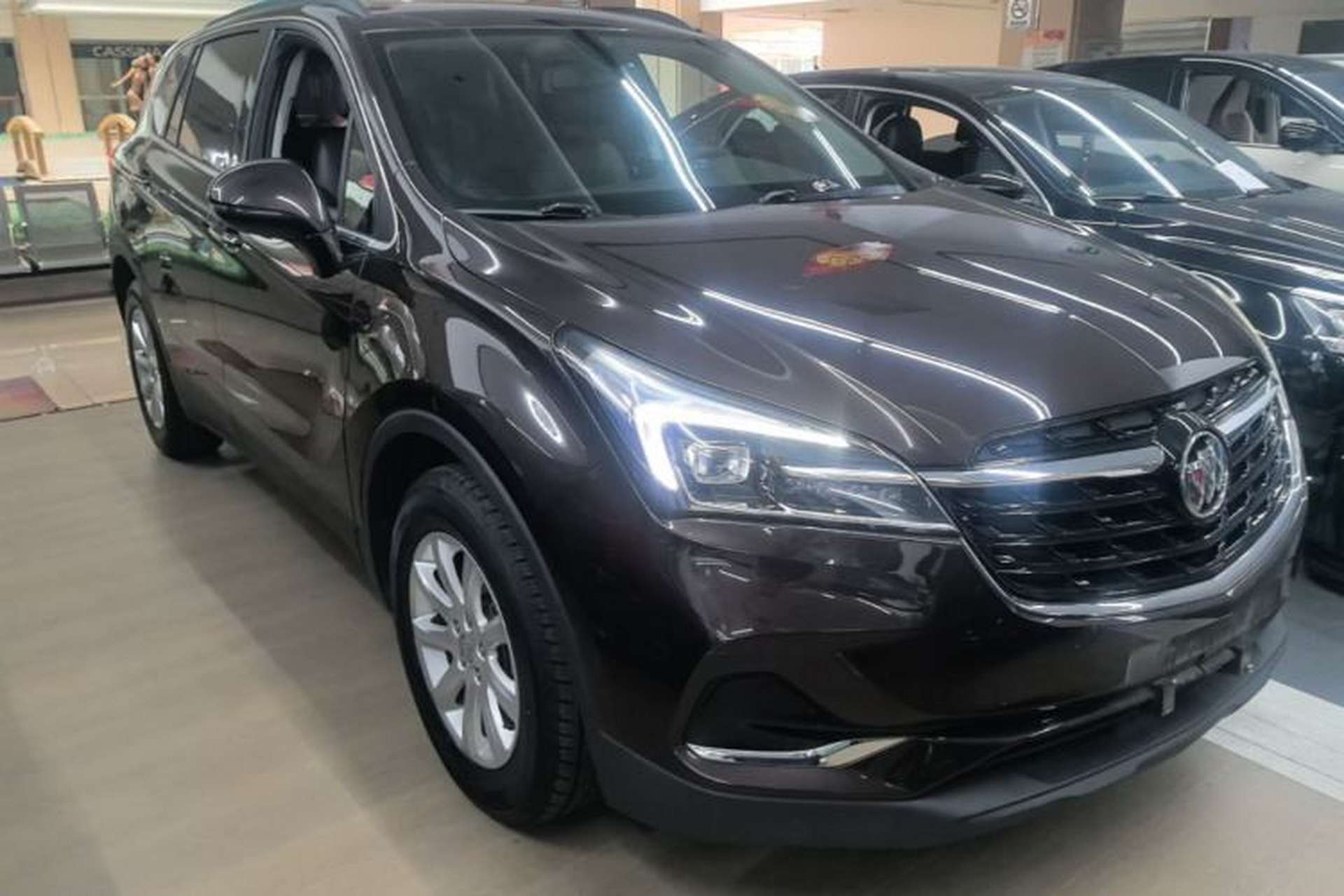 Used Buick Envision 2020 20T Two-Wheel Drive Leading Version Front Right 45 Deg