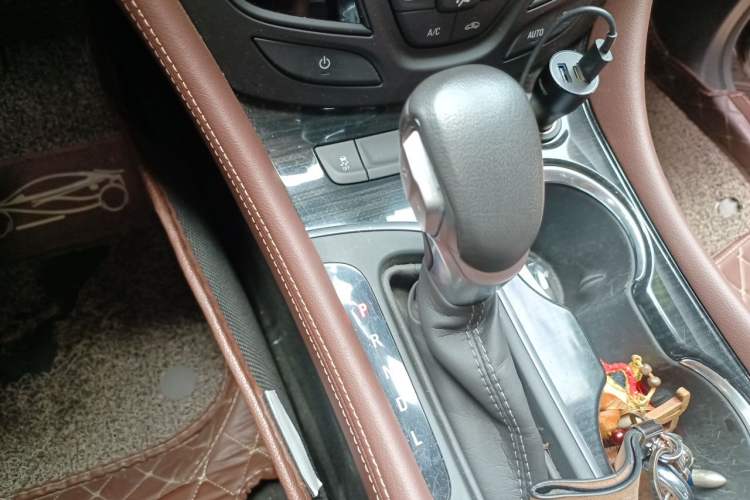 Used Buick Envision 2020 28T Four-Wheel Drive Elite Version Gear Lever