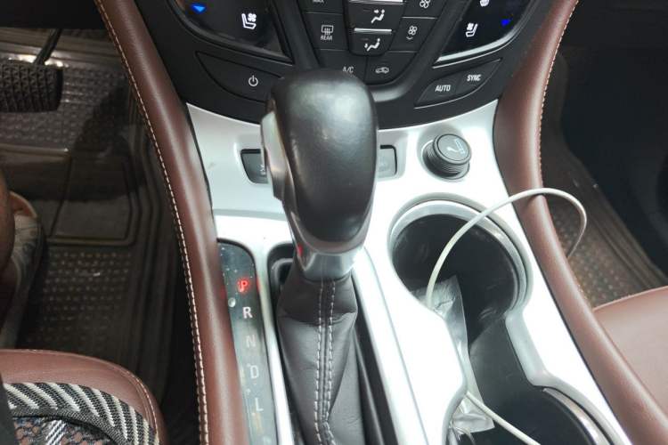 Used Buick Envision 2020 28T Four-Wheel Drive Luxury Version Gear Lever