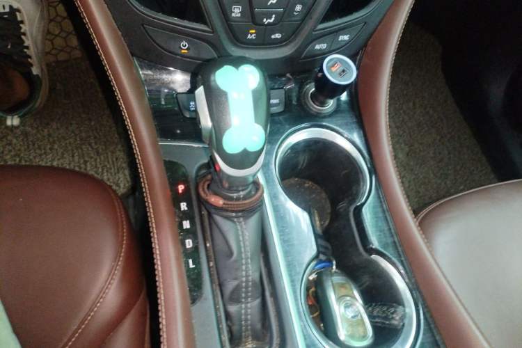 Used Buick Envision 2020 28T Four-Wheel Drive Elite Version Gear Lever