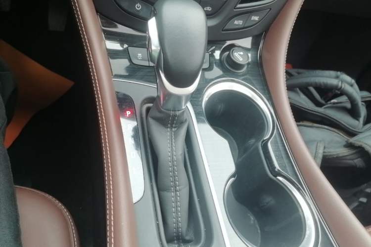 Used Buick Envision 2020 28T Four-Wheel Drive Elite Version Gear Lever