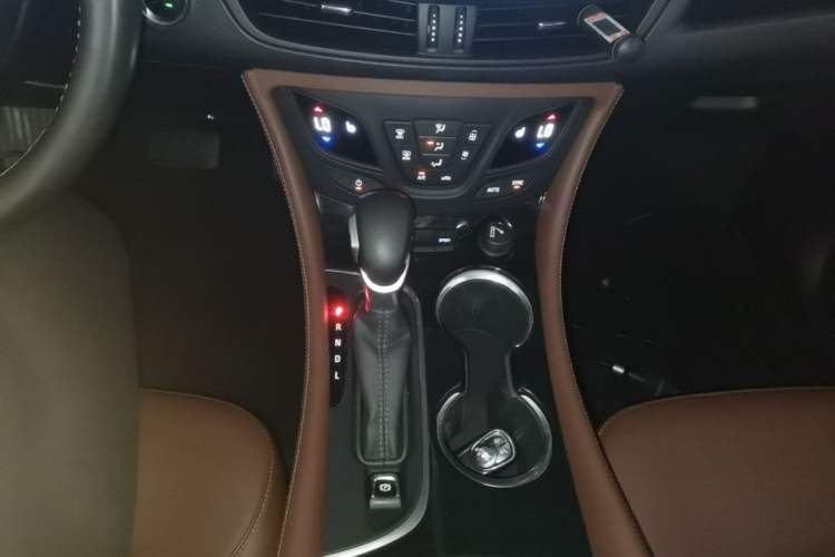 Used Buick Envision 2020 28T Four-Wheel Drive Elite Version Gear Lever