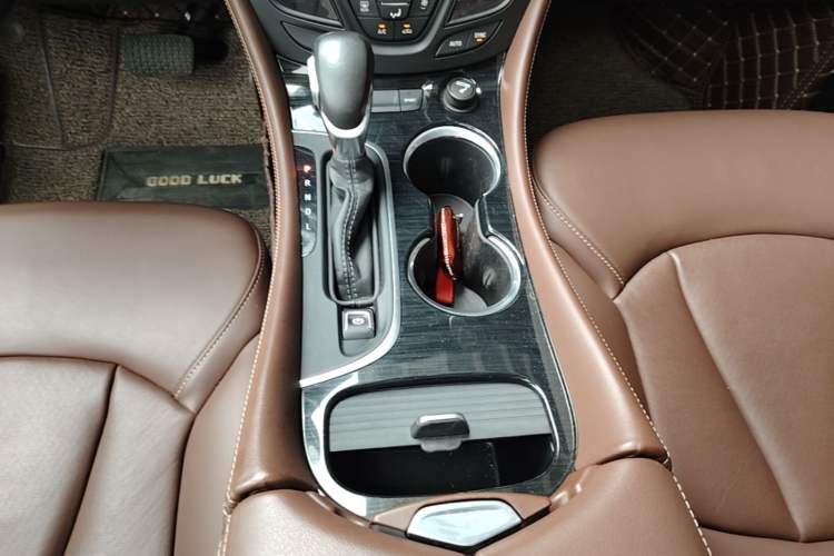 Used Buick Envision 2020 28T Four-Wheel Drive Elite Version Gear Lever