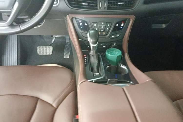 Used Buick Envision 2020 28T Four-Wheel Drive Elite Version Gear Lever