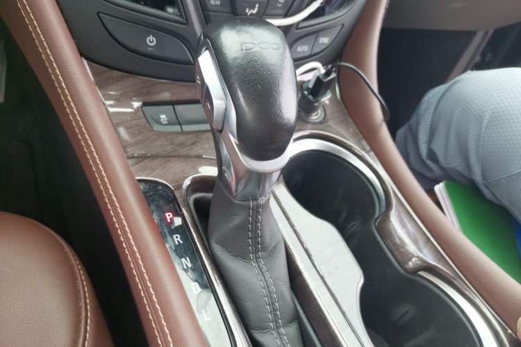Used Buick Envision 2020 20T Two-Wheel Drive Luxury Model Gear Lever