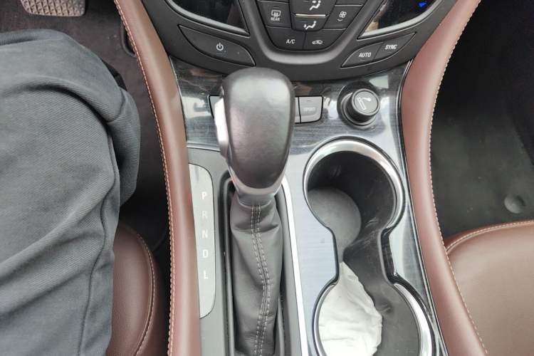 Used Buick Envision 2020 28T Four-Wheel Drive Elite Version Gear Lever
