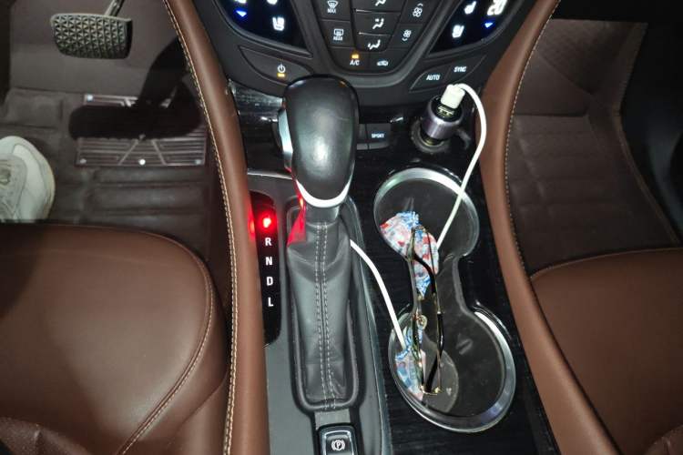 Used Buick Envision 2020 28T Four-Wheel Drive Luxury Version Gear Lever