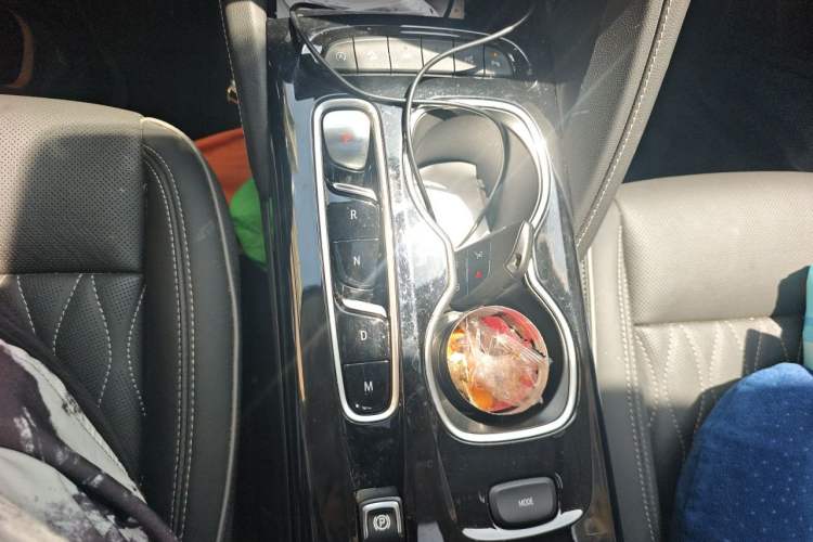 Used Buick Envision 2020 Encore S 652T All-Wheel-Drive Avenir Gear Lever