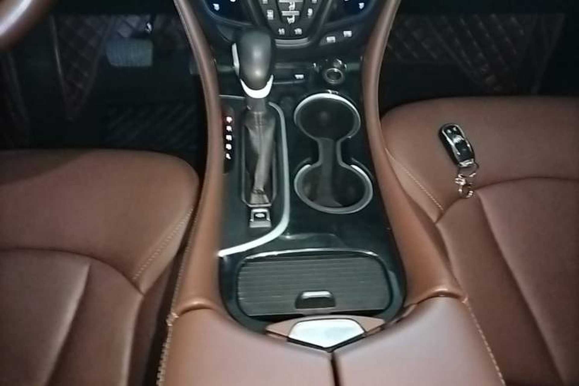 Used Buick Envision 2020 28T Four-Wheel Drive Elite Version Gear Lever