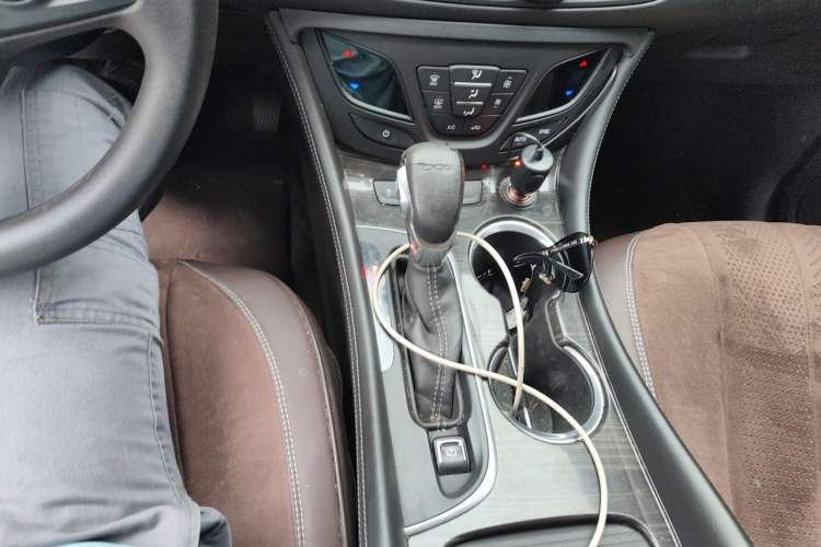 Used Buick Envision 2020 20T Two-Wheel Drive Leading Version Gear Lever