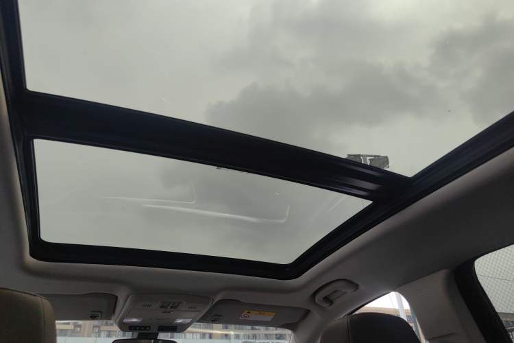 Used Buick Envision 2020 20T Two-Wheel Drive Luxury Model Headliner