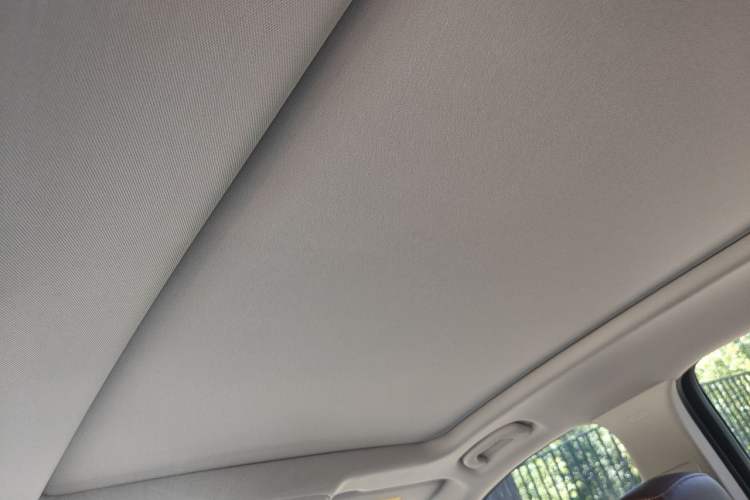 Used Buick Envision 2020 20T Two-Wheel Drive Luxury Model Headliner