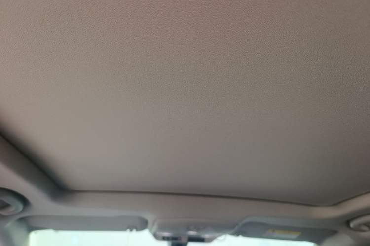 Used Buick Envision 2020 20T Two-Wheel Drive Leading Version Headliner