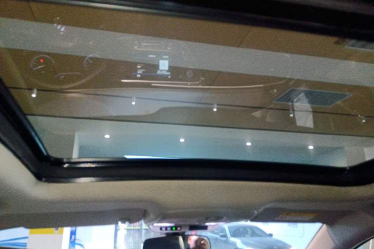Used Buick Envision 2020 20T Two-Wheel Drive Leading Version Headliner