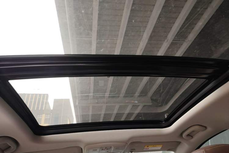 Used Buick Envision 2020 28T Four-Wheel Drive Elite Version Headliner