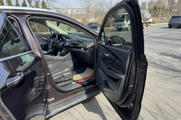 Used Buick Envision 2020 20T Two-Wheel Drive Elite Version Interior 11