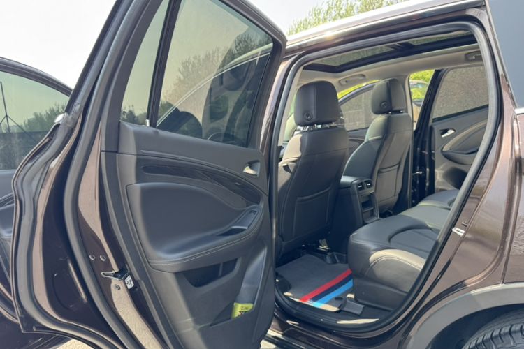 Used Buick Envision 2020 20T Two-Wheel Drive Elite Version Interior 12