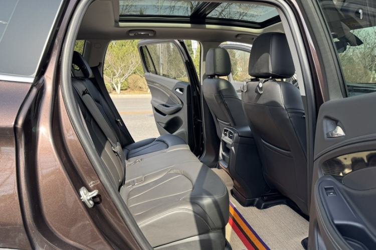 Used Buick Envision 2020 20T Two-Wheel Drive Elite Version Interior 12