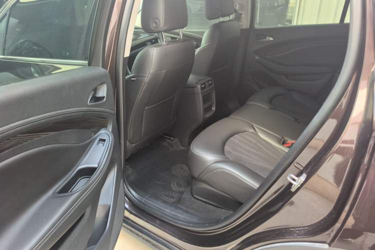 Used Buick Envision 2020 20T Two-Wheel Drive Leading Version Interior 2