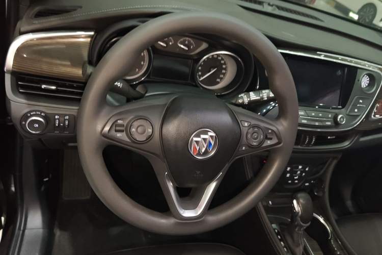 Used Buick Envision 2020 20T Two-Wheel Drive Leading Version Interior 2