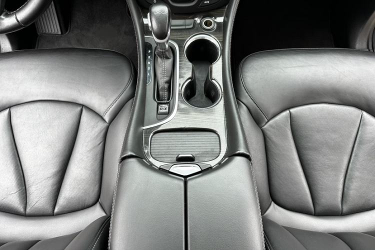 Used Buick Envision 2020 20T Two-Wheel Drive Elite Version Interior 2