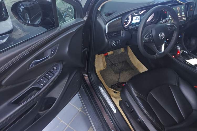 Used Buick Envision 2020 20T Two-Wheel Drive Elite Version Interior 3