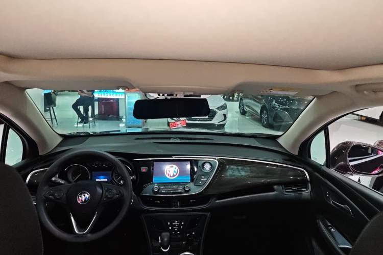 Used Buick Envision 2020 20T Two-Wheel Drive Leading Version Interior 5