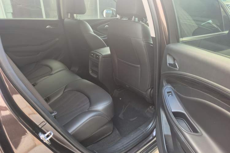 Used Buick Envision 2020 20T Two-Wheel Drive Leading Version Interior 6