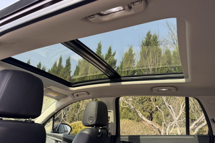 Used Buick Envision 2020 20T Two-Wheel Drive Elite Version Interior 9