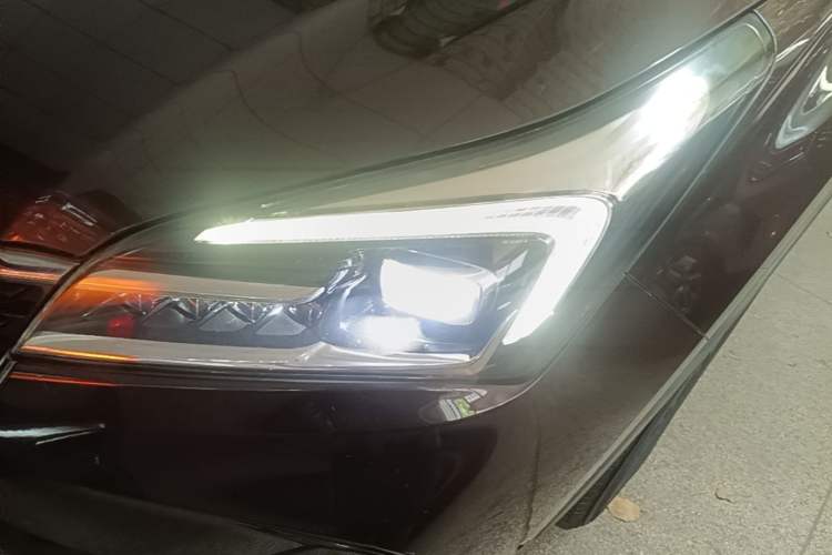 Used Buick Envision 2020 20T Two-Wheel Drive Elite Version Left Front Headlight