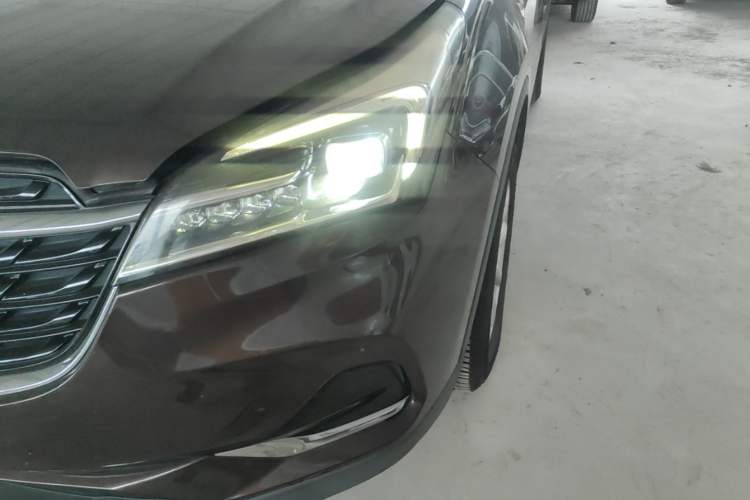 Used Buick Envision 2020 20T Two-Wheel Drive Leading Version Left Front Headlight