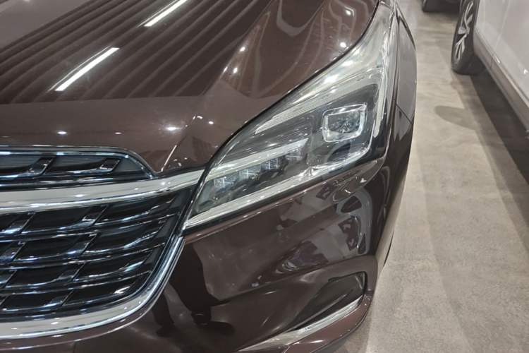 Used Buick Envision 2020 20T Two-Wheel Drive Leading Version Left Front Headlight