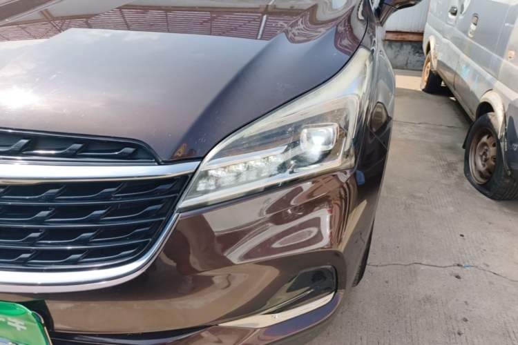 Used Buick Envision 2020 20T Two-Wheel Drive Leading Version Left Front Headlight