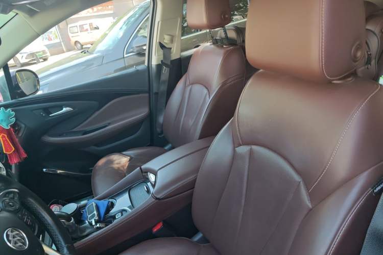 Used Buick Envision 2020 20T Two-Wheel Drive Luxury Model Left Front Seat