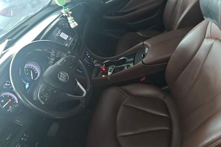 Used Buick Envision 2020 20T Two-Wheel Drive Luxury Model Left Front Seat