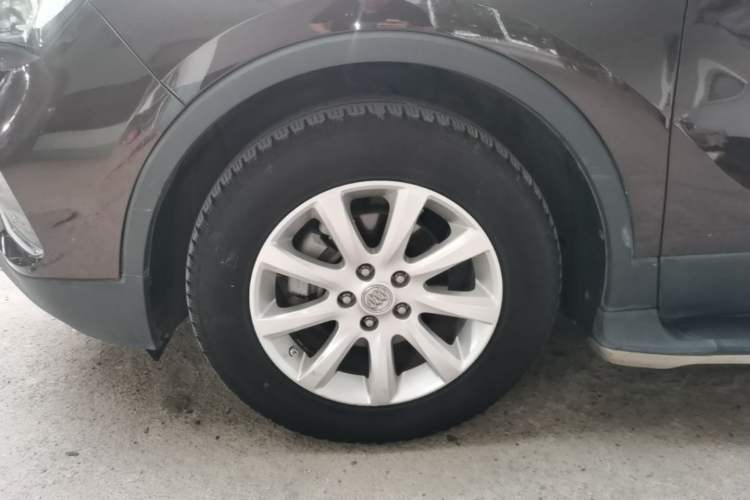Used Buick Envision 2020 20T Two-Wheel Drive Leading Version Left Front Wheel Hub