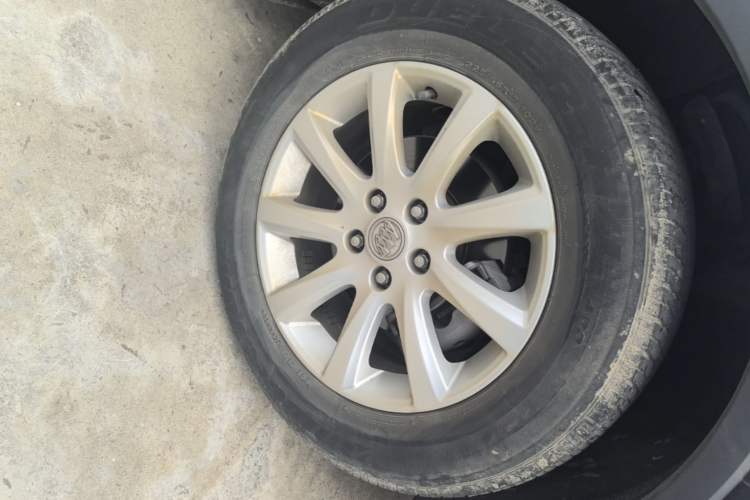 Used Buick Envision 2020 20T Two-Wheel Drive Elite Version Left Front Wheel Hub
