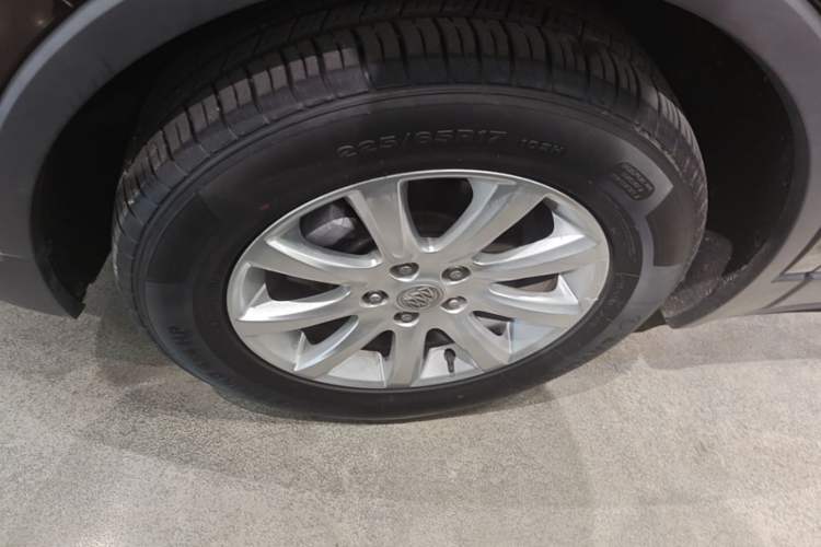 Used Buick Envision 2020 20T Two-Wheel Drive Leading Version Left Front Wheel Hub