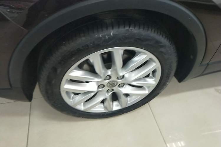 Used Buick Envision 2020 28T Four-Wheel Drive Luxury Version Left Front Wheel Hub
