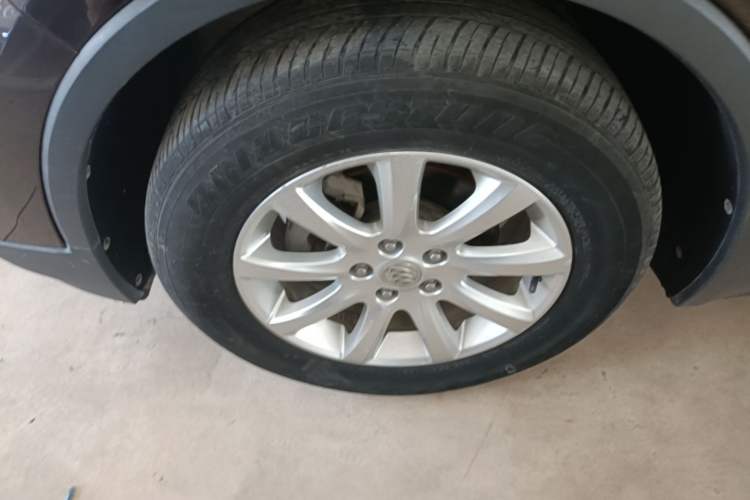 Used Buick Envision 2020 20T Two-Wheel Drive Leading Version Left Front Wheel Hub