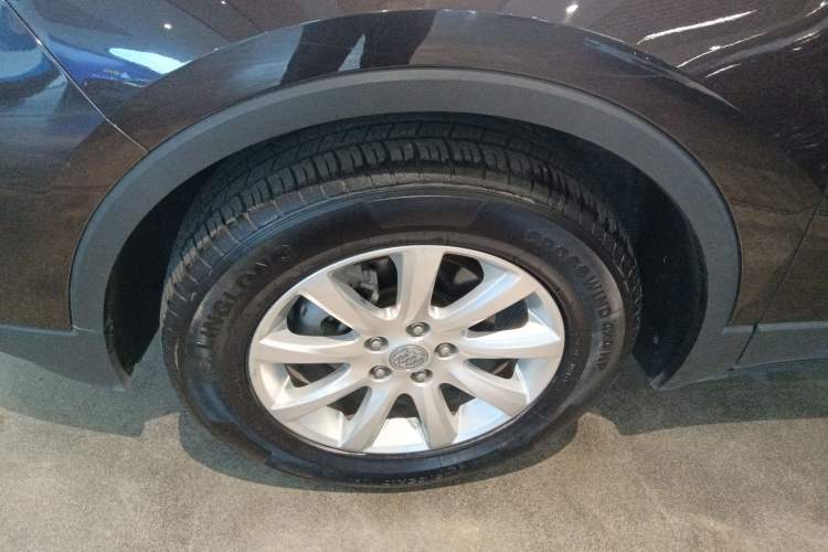 Used Buick Envision 2020 20T Two-Wheel Drive Leading Version Left Front Wheel Hub