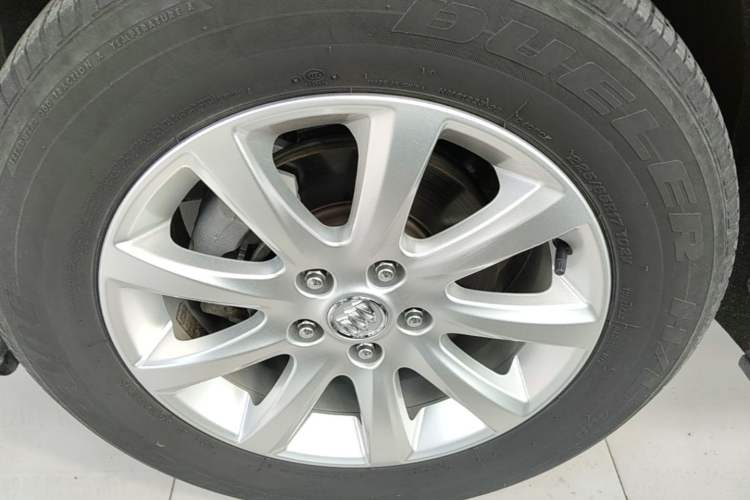 Used Buick Envision 2020 20T Two-Wheel Drive Elite Version Left Front Wheel Hub